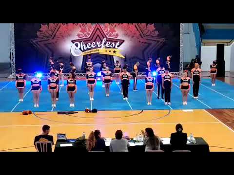 Equipe de Cheerleader da EEFERP participou do CheerFest em São Paulo