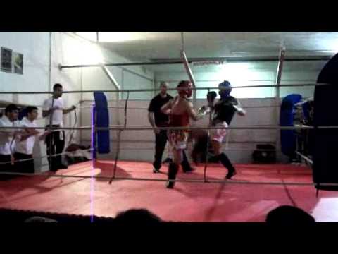 muay thai Michele Carbonara VS Giovanni Fasano Parte 1