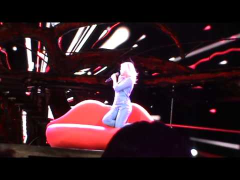 Helene Fischer Basel 23.06.2015 - Sofa