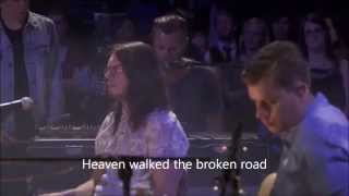 Hillsong UNITED - Love is war (lyrics)