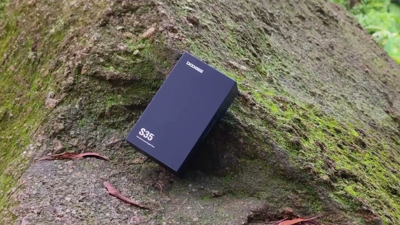 Смартфон Doogee S35 Черно-красный