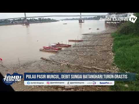 PULAU PASIR MUNCUL SEIRING TURUNNYA DEBIT SUNGAI BATANGHARI 