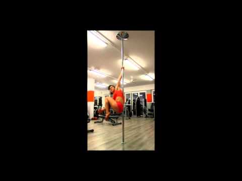 Corso di Pole fitness con Viola