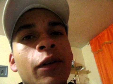 Baby Nico saludando A mc el Monarka