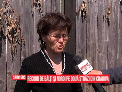 Record de bălţi şi noroi pe două străzi din Craiova