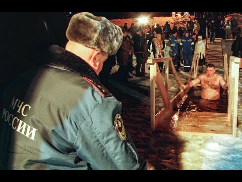 Eisbad in Russland zur Taufe Jesu – 19. Januar [Video]