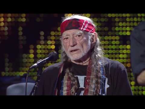 Willie Nelson & Family – Georgia on My Mind (Live at Farm Aid 2016)
