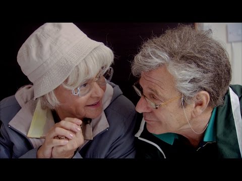 American tourists in Britain - Tracey Ullman's Show: Episode 3 Preview - BBC