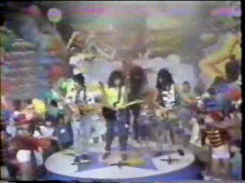 Xuxa imitando as chacretes no Paradão dos Baixinhos - Xou da Xuxa 1989