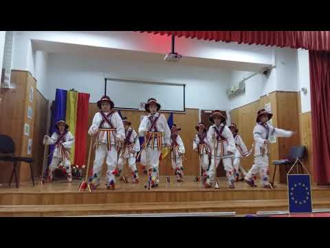 Ansamblul folcloric "Bucur"- "Călușarii"