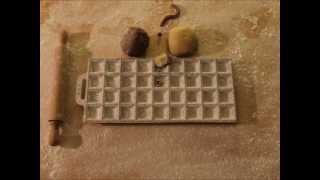 preview picture of video 'AGNOLOTTI FAI DA SE Stop motion'