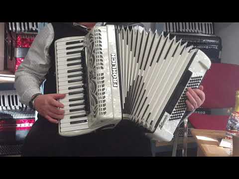 Klangprobe Akkordeon Fröhlich Schumann/Weltmeister Topas