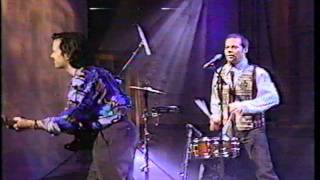 Violent Femmes perform "American Music" Live on television, 1992