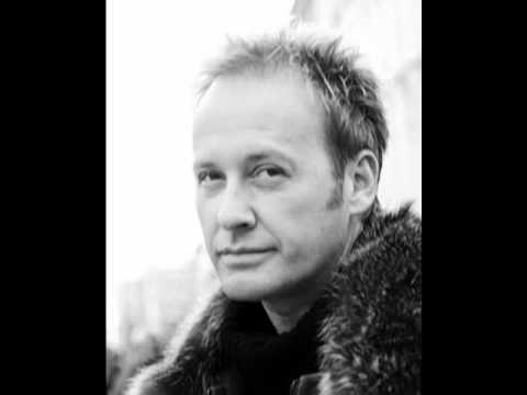 download lagu mp3 mp4 Sigvart Dagsland Himmel, download lagu Sigvart Dagsland Himmel gratis, unduh video klip Sigvart Dagsland Himmel