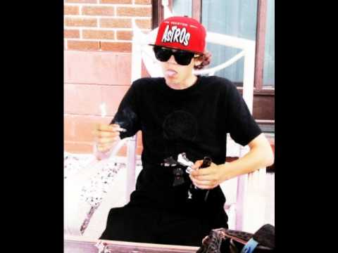 Jae Beeze Ft T-Maine - She's Gone