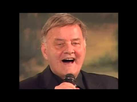 Enrico Musiani   Suona chitarra