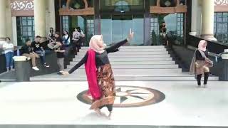 Download lagu Tari Zapin Melayu Kreasi SMK PERBANKAN RIAU mp3 Download lagu Tari Zapin Melayu Kreasi SMK PERBANKAN RIAU mp3