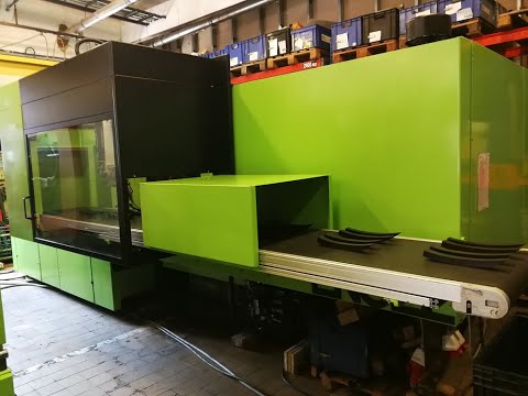Robot on Engel VC 1350 220 Tech injection moulding machine