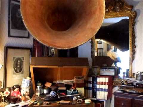 "Buzz Buzz Jazz" One Step Jazz (H Darewski)Played by  Popular Regent Orch C 1920