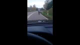 preview picture of video 'Pijany rowerzysta na trasie Mragowo - Mikolajki, Pazdziernik 2014'