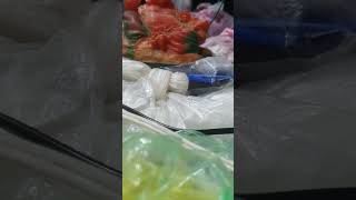 Bé gái Lúc còn nhỏ nằm ngủ trên mộ của người đàn ông bị chết 0528560233