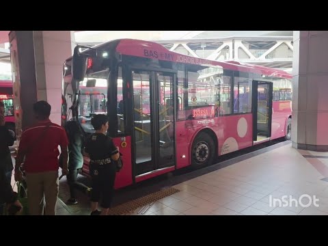 Brand New KING LONG Bus with EPIC KICKDOWNS🚌💫Bus J32💫Watch at 2:04 and 3:40 and 4:20 🚌✨️😱JB Sentral