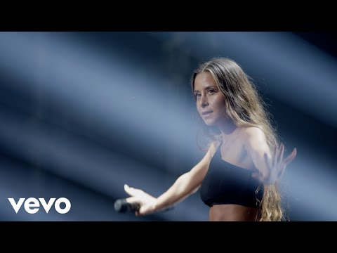 {Un Poco Más De Frío (Live)} {Un Poco Más De Frío (Live)} Best Songs