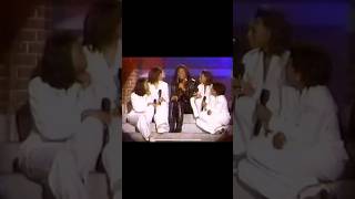 Natalie Cole with En Vogue singing "Just Can't Stay Away"