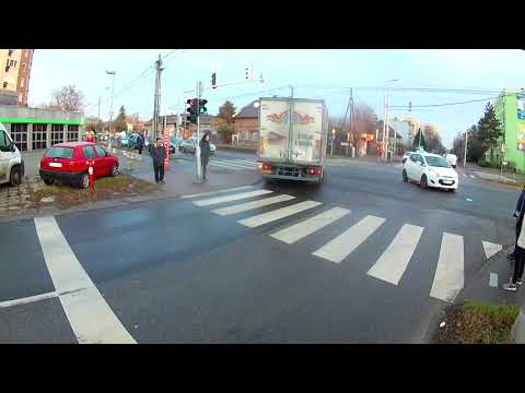 Durva, pofátlan pirosozás.🚦🚛