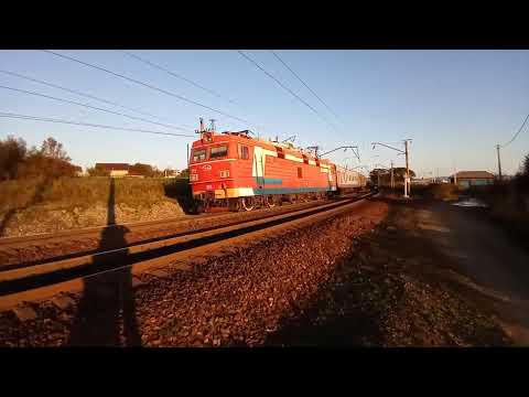 Совок на закате. ЭП1-272 с пассажирским поездом N°351Э Владивосток-Советская Гавань и приветом