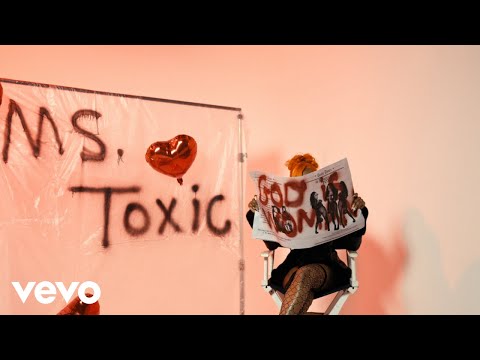 Moyann, Cash Code - Toxic (Official Music Video)