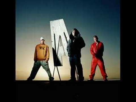 Warlocks - East of Oslo [HQ]