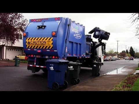 Sterling Condor Heil Formula 7000 Square Body Garbage Truck