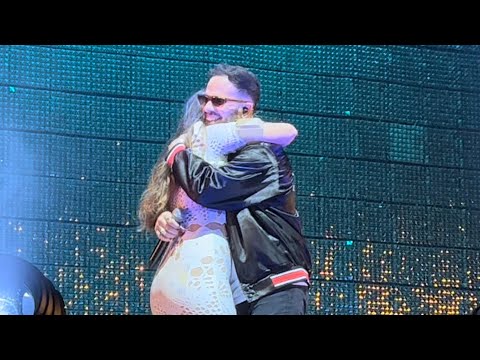 Rigoberta Bandini y Alizz - Amanecer. En el wizink center en Madrid