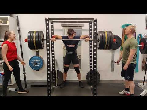 215 KG squat double PR 16 years old!