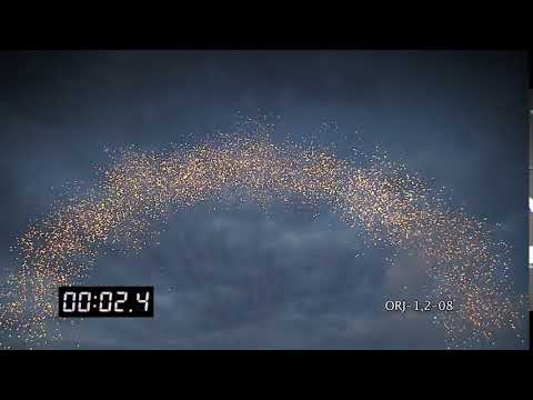 ENIGMA   ORJ 1 2 08   19 s one row Ø30mm crackling golden to silver  H40 45m 2sec Cat 4 Nec 437g