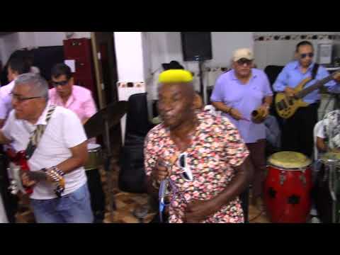 Los Beta 5 del Peru con Luis A. Zenoseian - Me Voy con los B.