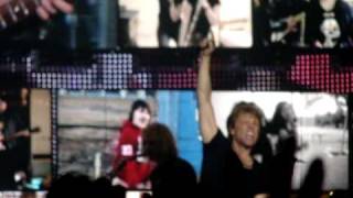preview picture of video 'Bon Jovi - Livin' On A Prayer - Atlanta 4/15/2010 - by Donna Outlaw'