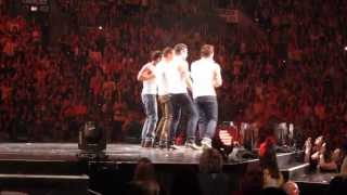 98 Degrees - Give Me Just One Night (Una Noche) (Live from Philadelphia 6.15.13)