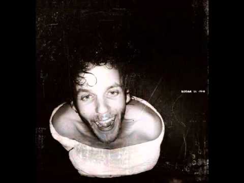 Dikkn - Totenschädel (feat. SherloKk)