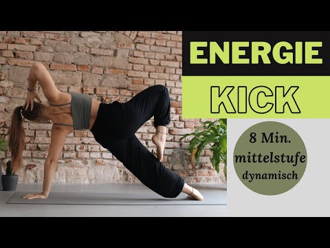Yoga Flow für Energie und Konzentration | 8 Min. Mittelstufe | dynamisch und kraftvoll