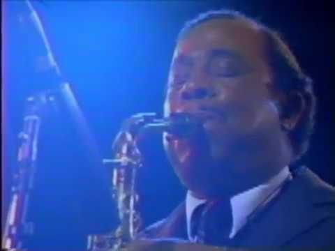 LOU DONALDSON Quartet ft Jimmy Smith-Kenny Burrell/ LIVE at TOWN HALL, 1985.  "Blues Walk"