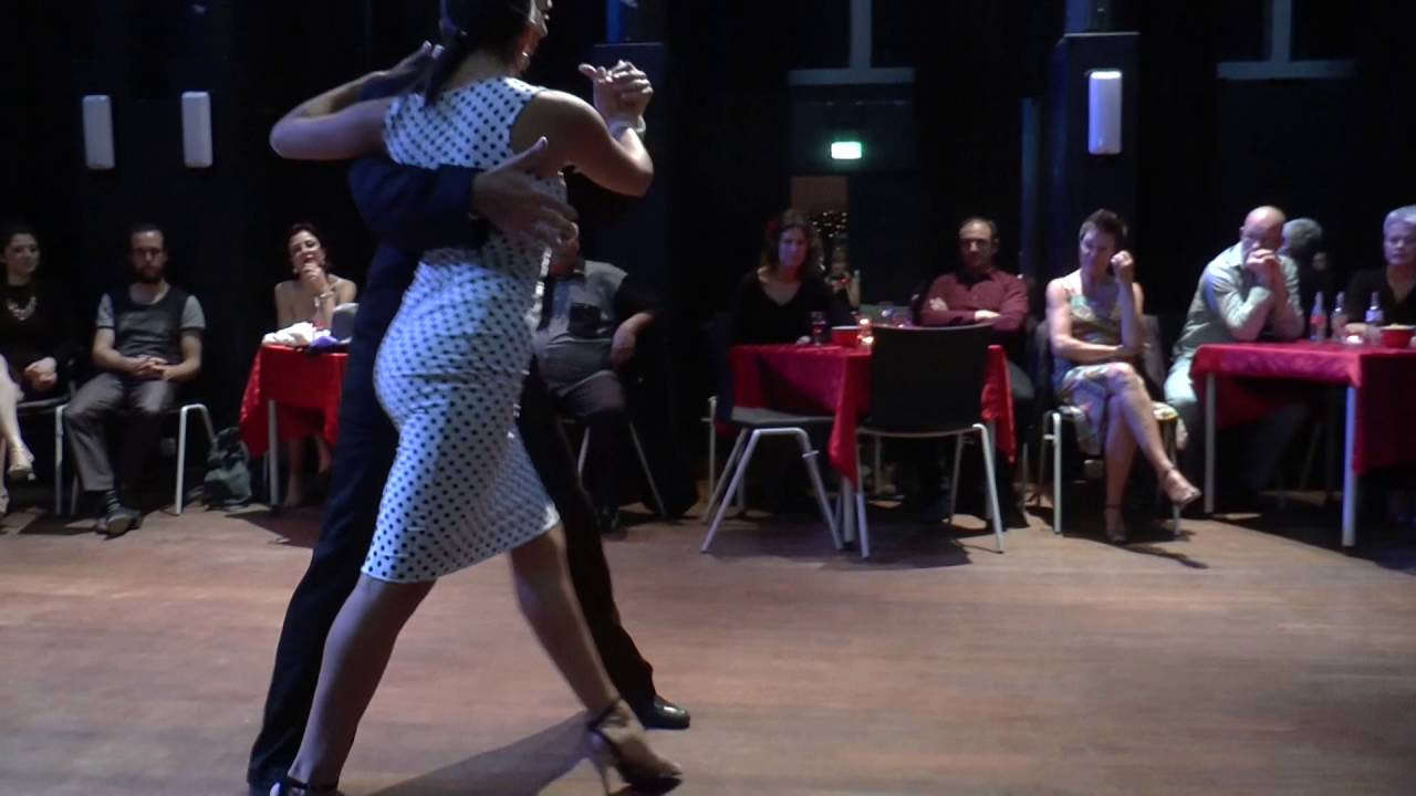 Video thumbnail for Santiago Fina & Samantha Dispari in Milonga 't Klooster (4) "Quedemonos Aqui" J.d'Arienzo