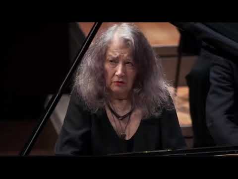 Argerich/Barenboim/Berliner Philharmoniker: Schumann Piano Concerto (Full)