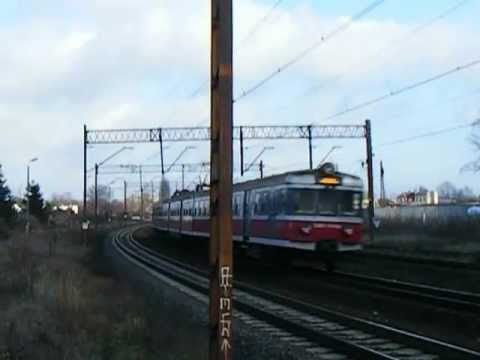 EN57-1515 pędzi w kierunku Dąbia