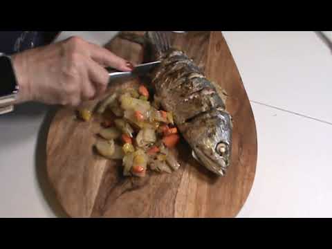 Baked Mackerel with Vegetables: A Healthy Turkish Feast