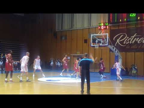 Лукойл Академик победи Бенфика