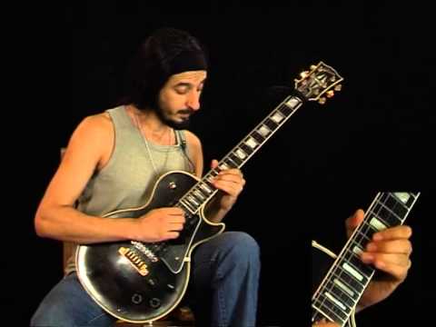 Outside Guitar Lick in E Minor 7 - Fusion Guitar Lesson