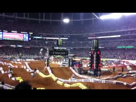 Supercross 2012 450 main event last 2 laps and dungey wins!!
