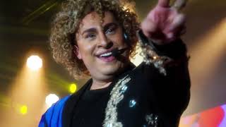 Download lagu The Village People – Popurrí en Vivo | Angelo Diep (Pride Tour) mp3